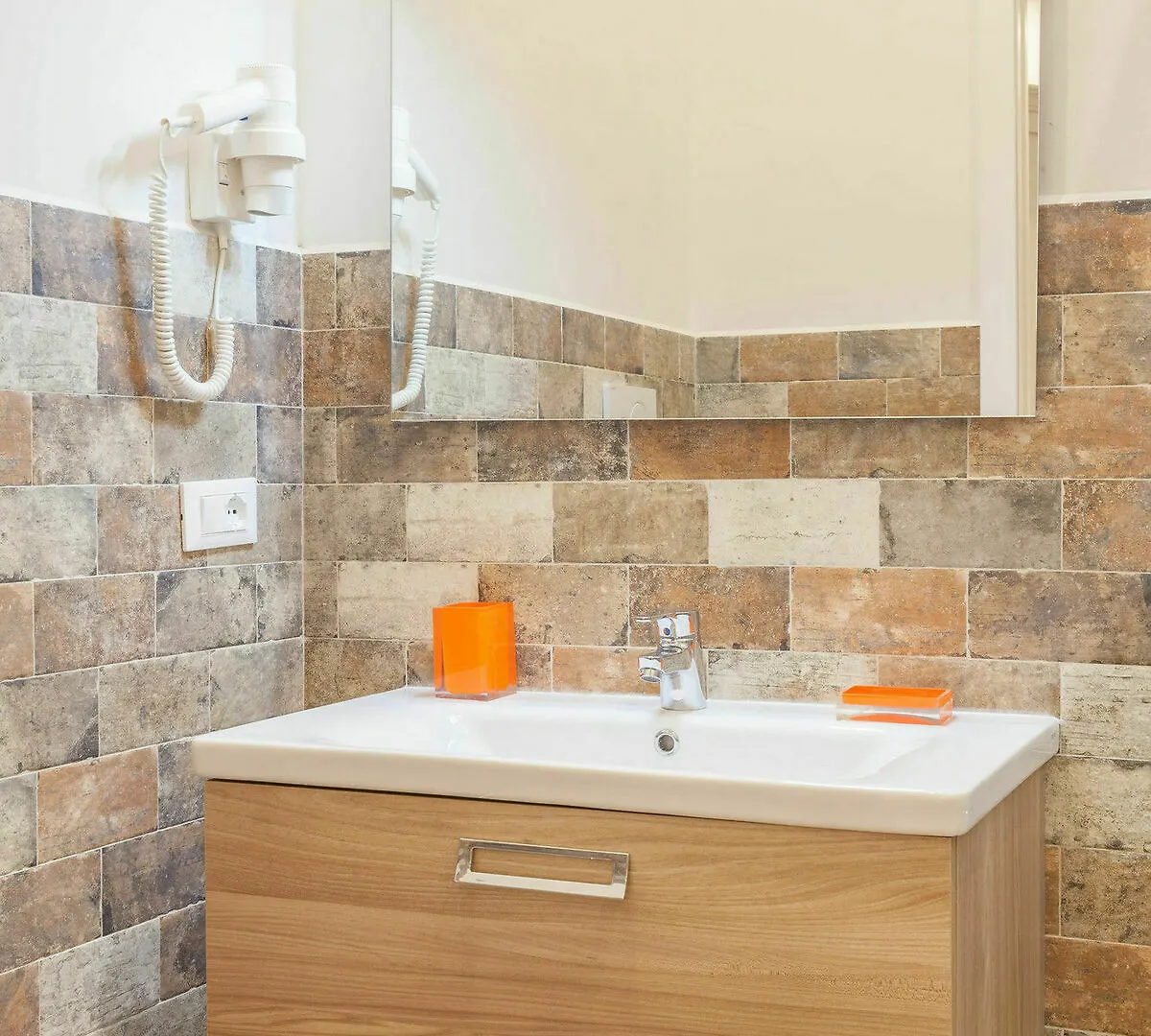 Donna Margherita Rome Suite & Rooms 3*,  Italy