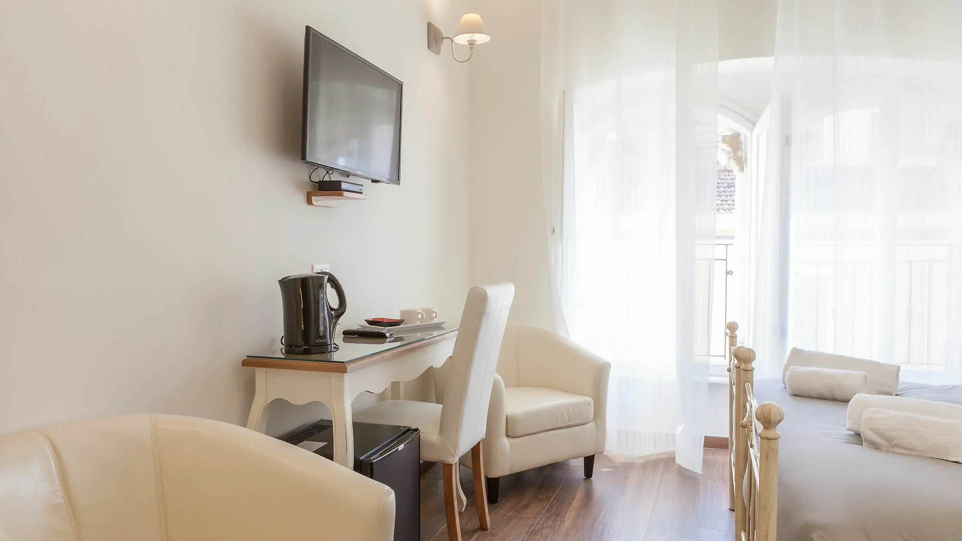Donna Margherita Rome Suite & Rooms